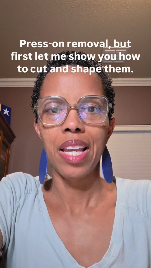 Press-on shaping and removal. 🙂

Let's talk shaping and removal tonight.
Here's how to customize your Color Street press-ons to get the shape you want (if you want to shape them) and how to remove them. 

Sad to have to take these off so soon, but momma's gotta work!!!

Questions? Drop them in the comments!! 👇🏽
